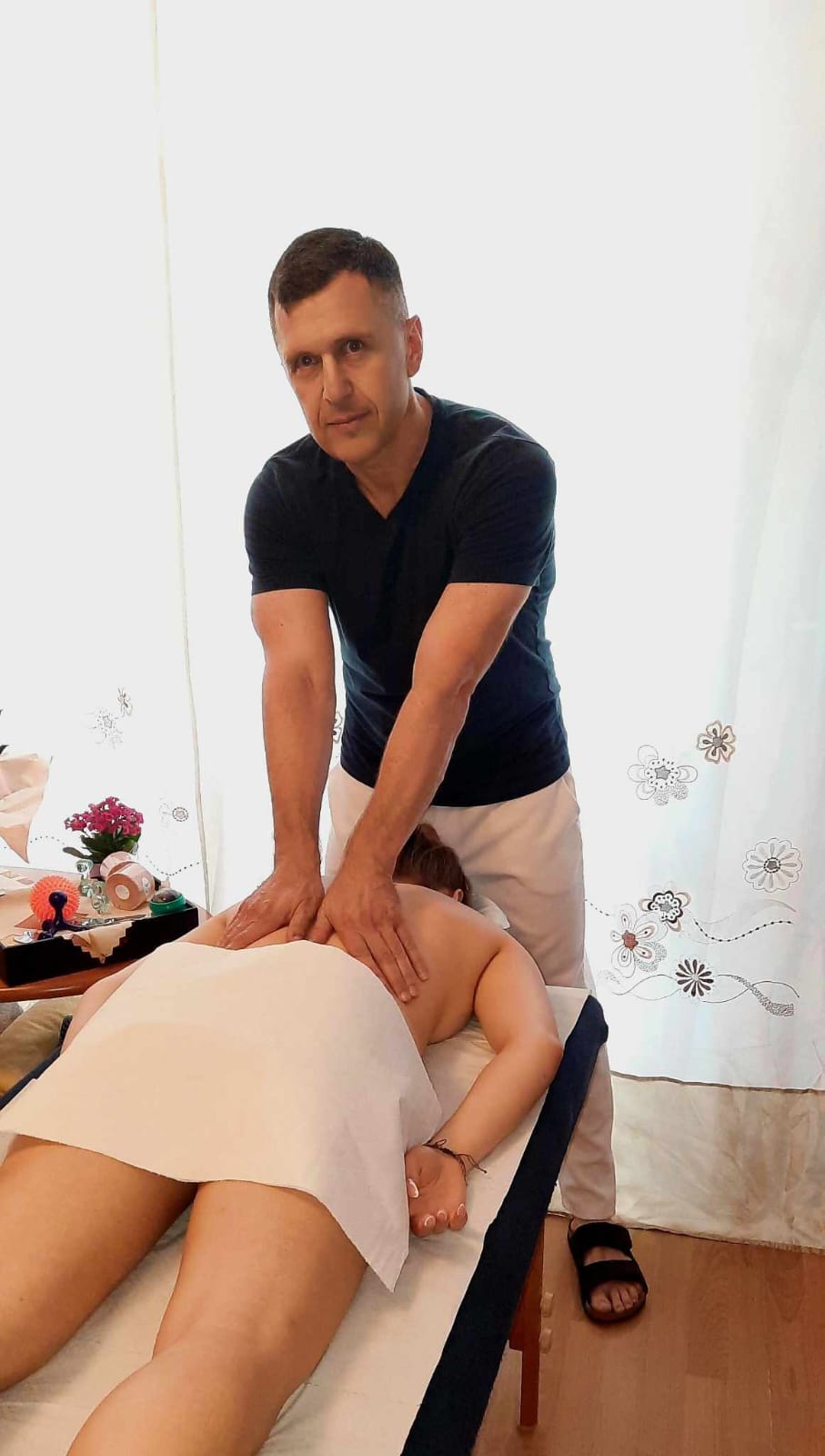 Gdy spięcia puszczają... Odkryj moc dotyku.